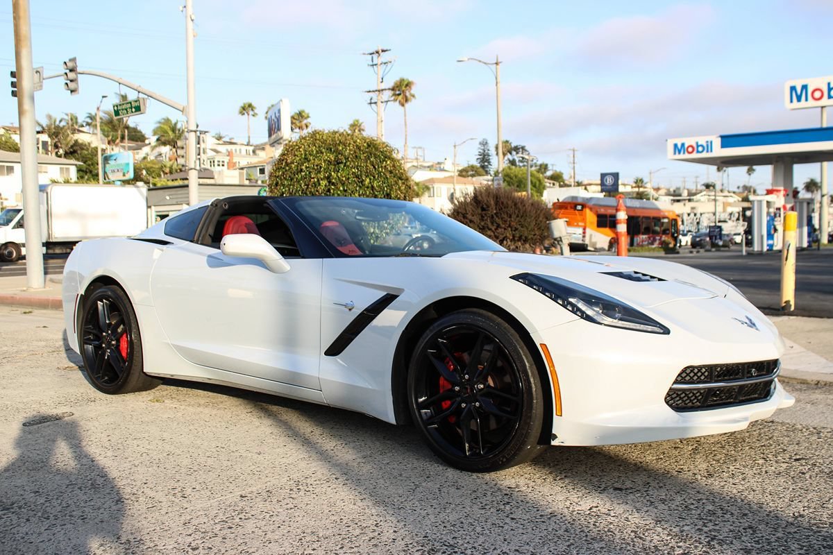 Used 2019 Chevrolet Corvette Stingray Coupe w/ 1LT RWD image 8