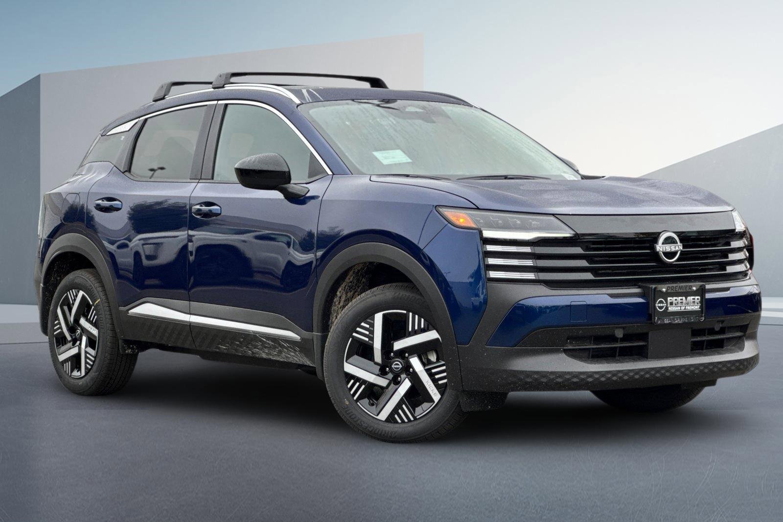 New 2026 Nissan Kicks SV w/ SV Premium Package image 2