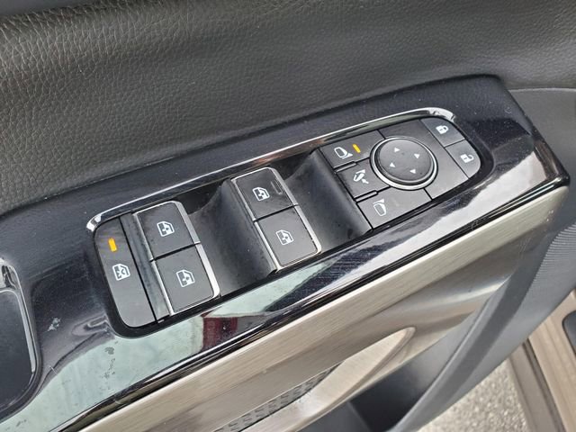 Used 2023 Nissan Pathfinder Platinum image 16