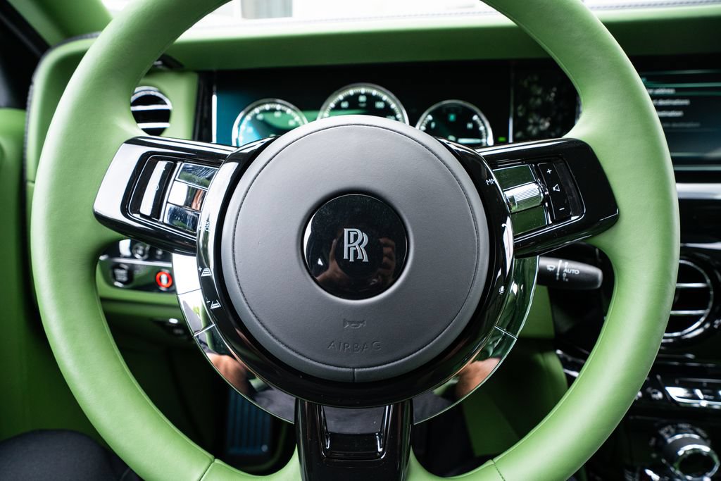 Used 2023 Rolls-Royce Phantom Sedan w/ The Phantom Package RWD image 36