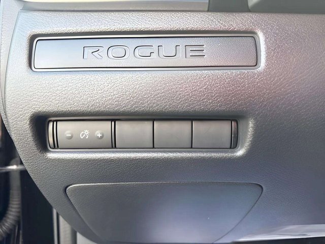 Used 2022 Nissan Rogue S image 23