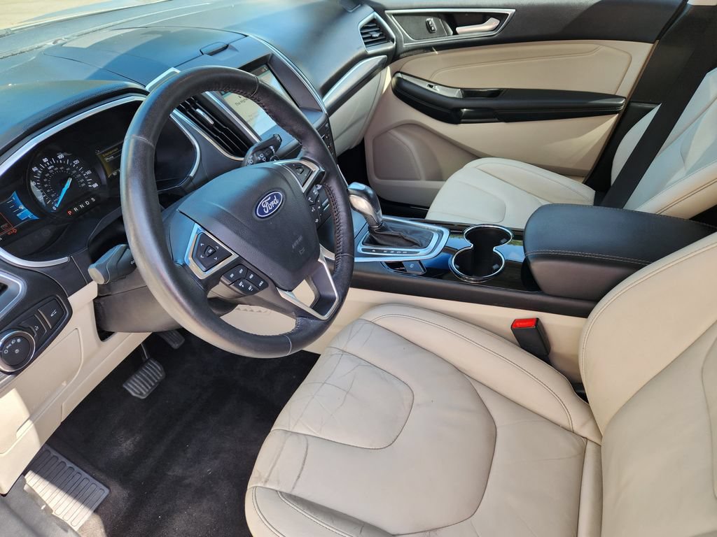 Used 2018 Ford Edge Titanium FWD image 6
