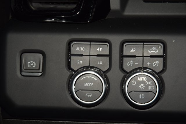 Used 2024 GMC Sierra 2500 AT4 w/ AT4 Premium Plus Package image 38