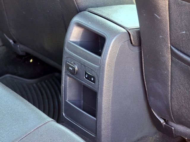 Used 2011 Volkswagen Jetta SE FWD image 37