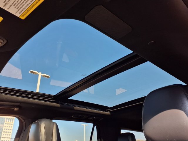 Certified 2023 Lincoln Navigator Reserve RWD image 10