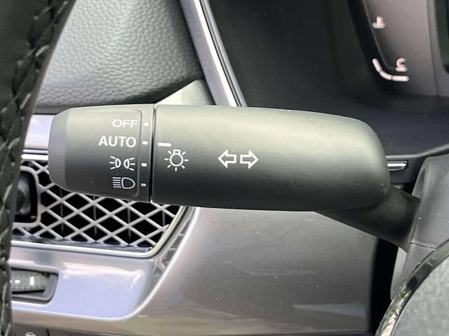Certified 2025 Acura Integra FWD image 33