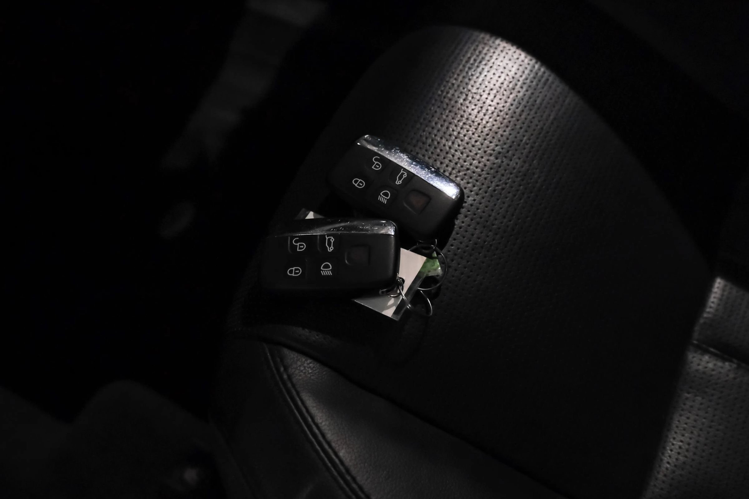 Used 2015 Land Rover Discovery Sport HSE AWD/4WD image 55