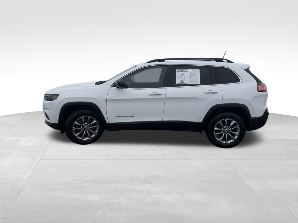 Used 2022 Jeep Cherokee Latitude Lux w/ Mopar Interior Package image 4