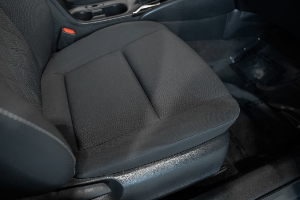 Used 2025 Toyota Corolla LE w/ LE Premium Package FWD image 28