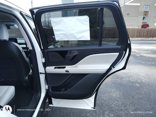 New 2026 Lincoln Aviator 2WD image 18