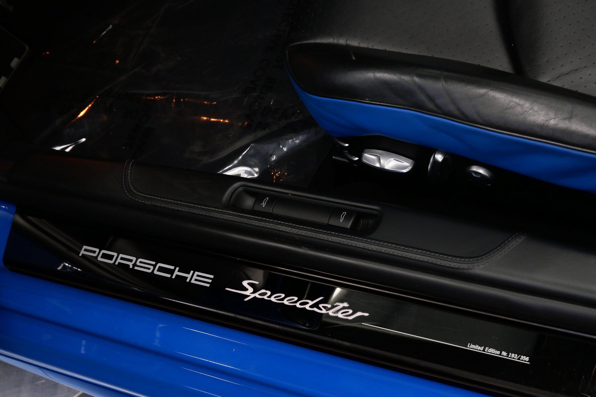 Used 2011 Porsche 911 Speedster RWD image 27