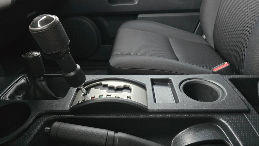 Used 2014 Toyota FJ Cruiser 4WD w/ Convenience Package image 30