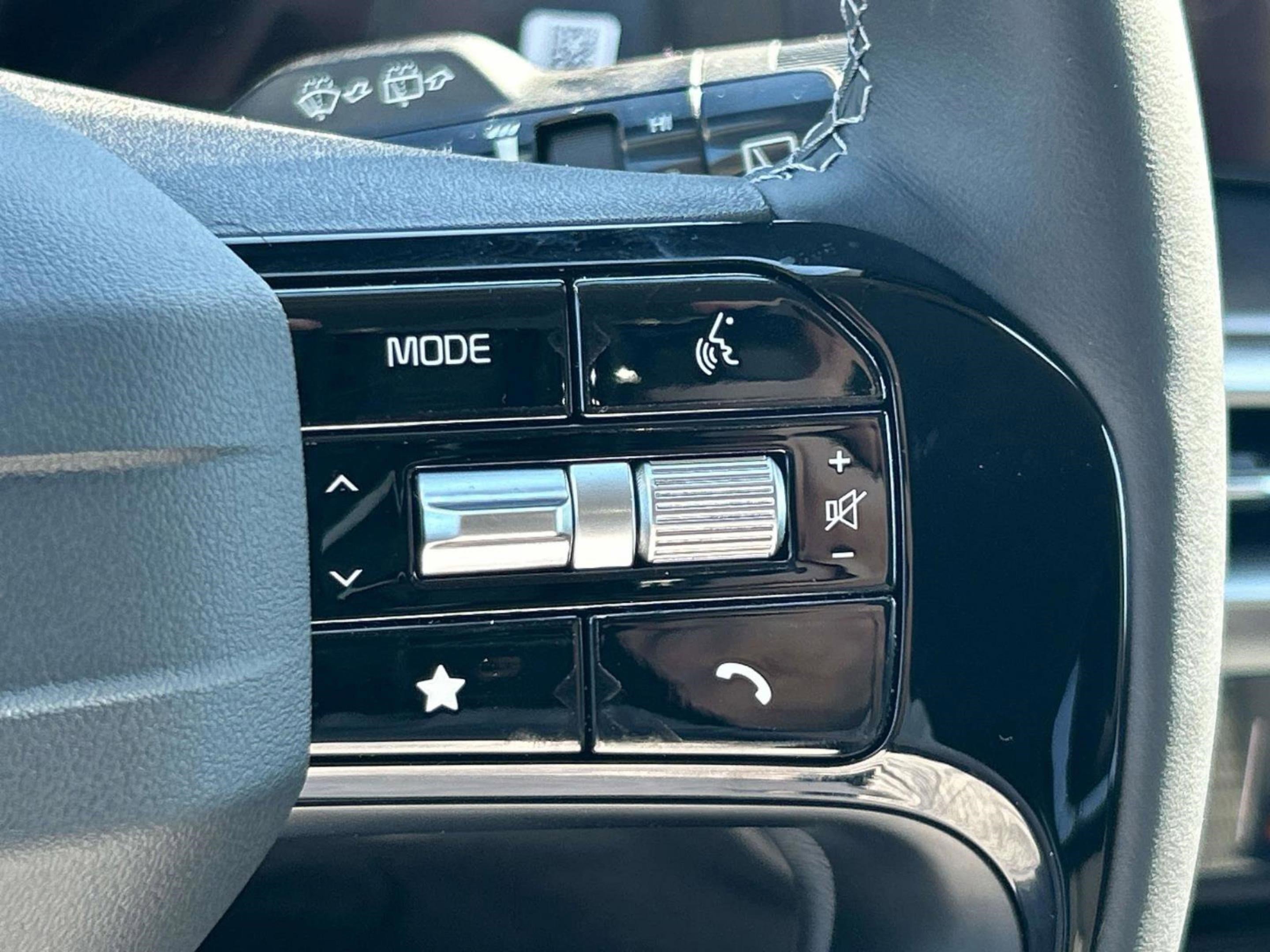 New 2026 Kia Sorento LX image 24