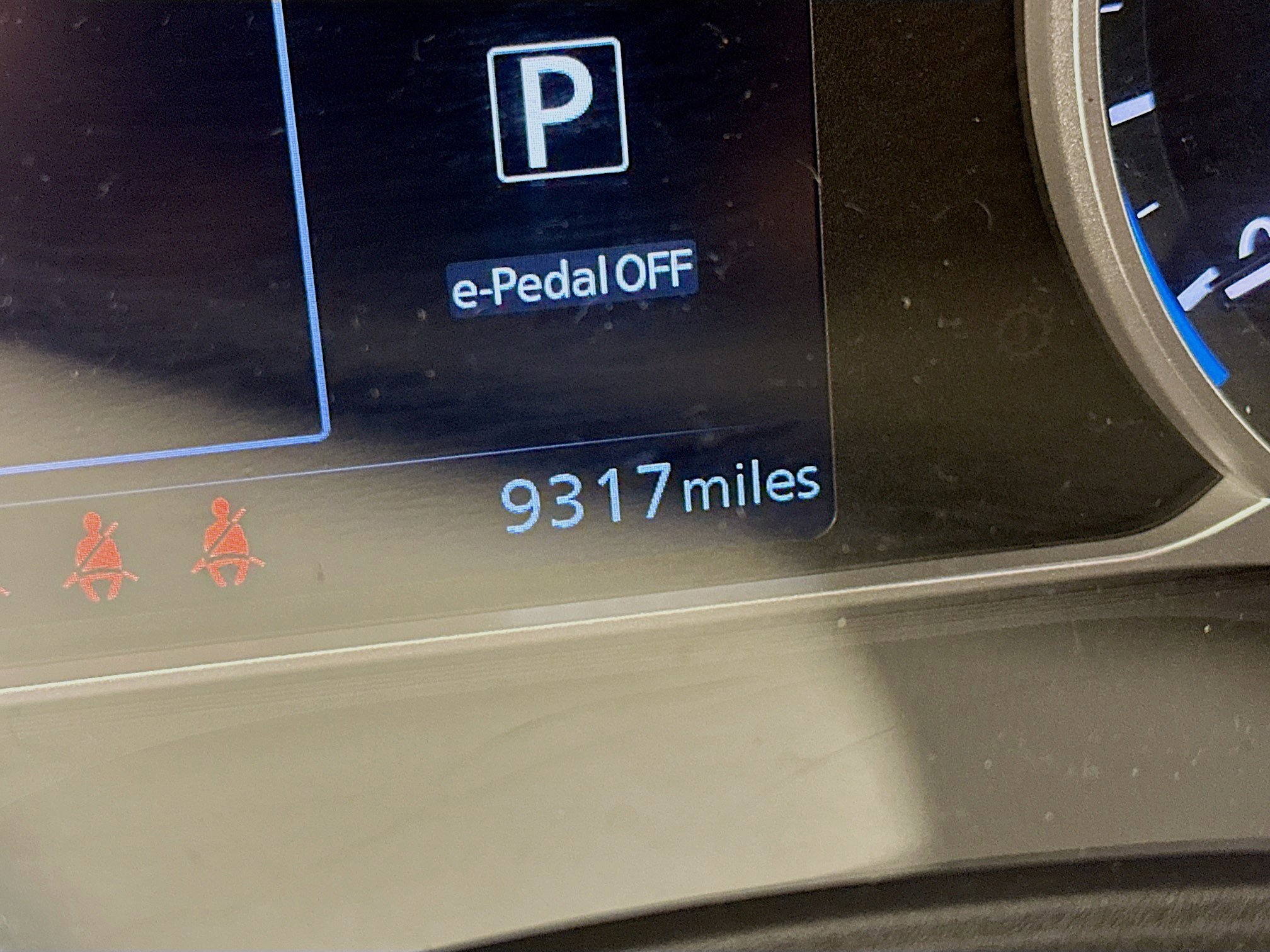 Used 2025 Nissan Leaf S image 19