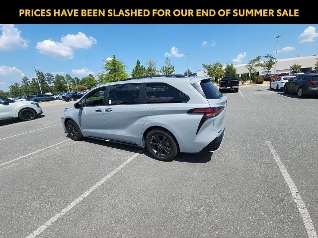 Certified 2025 Toyota Sienna XSE w/ XSE Plus Package AWD/4WD image 10