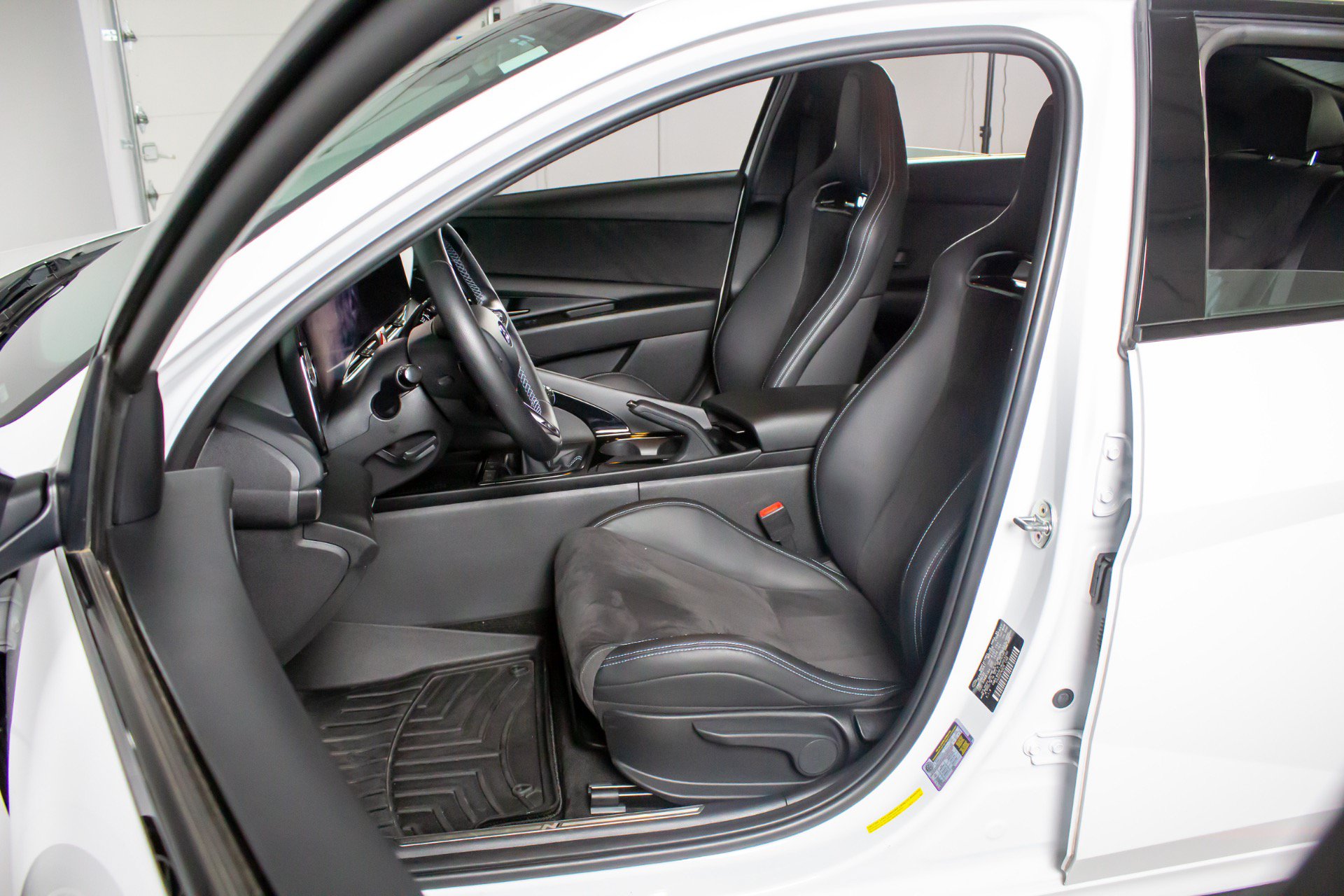 Used 2022 Hyundai Elantra N FWD image 21