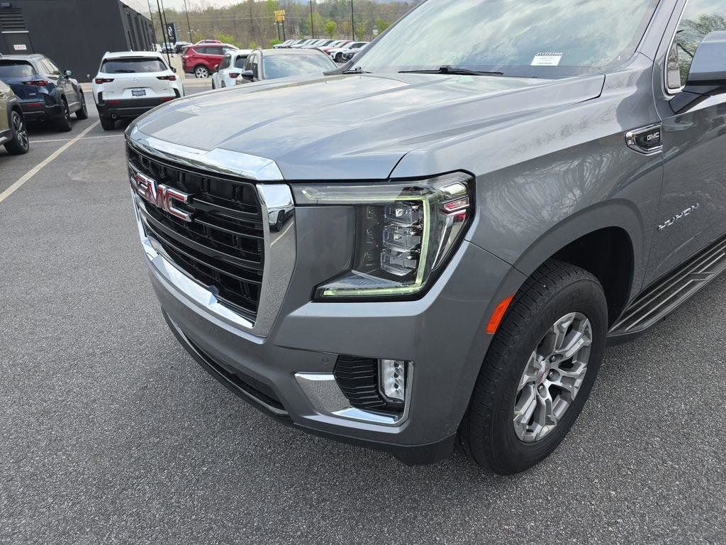 Used 2022 GMC Yukon XL SLE image 10