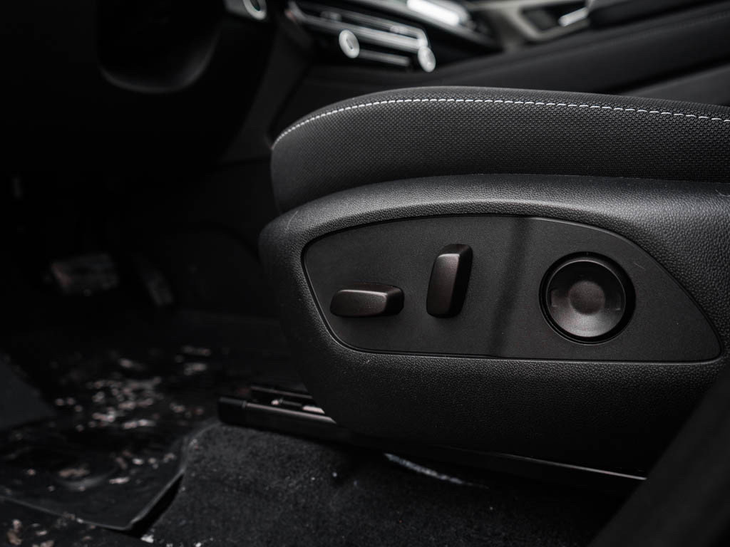 New 2026 Chevrolet Traverse LT w/ Midnight/Sport Edition image 19