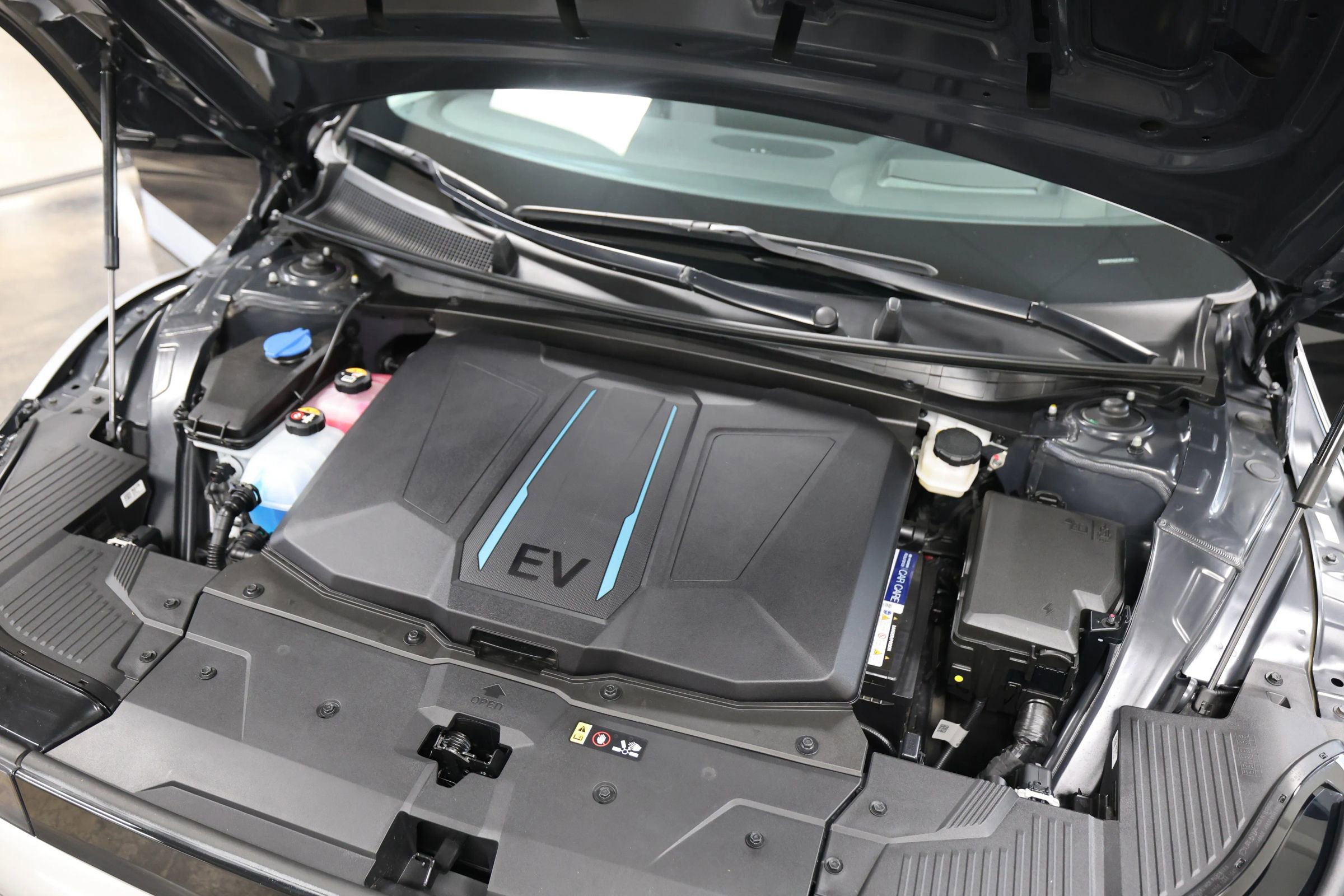 Used 2024 Hyundai Ioniq 5 Limited image 53