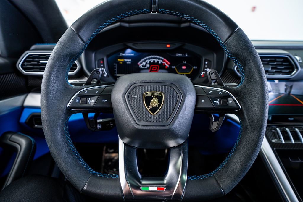 Used 2020 Lamborghini Urus image 44