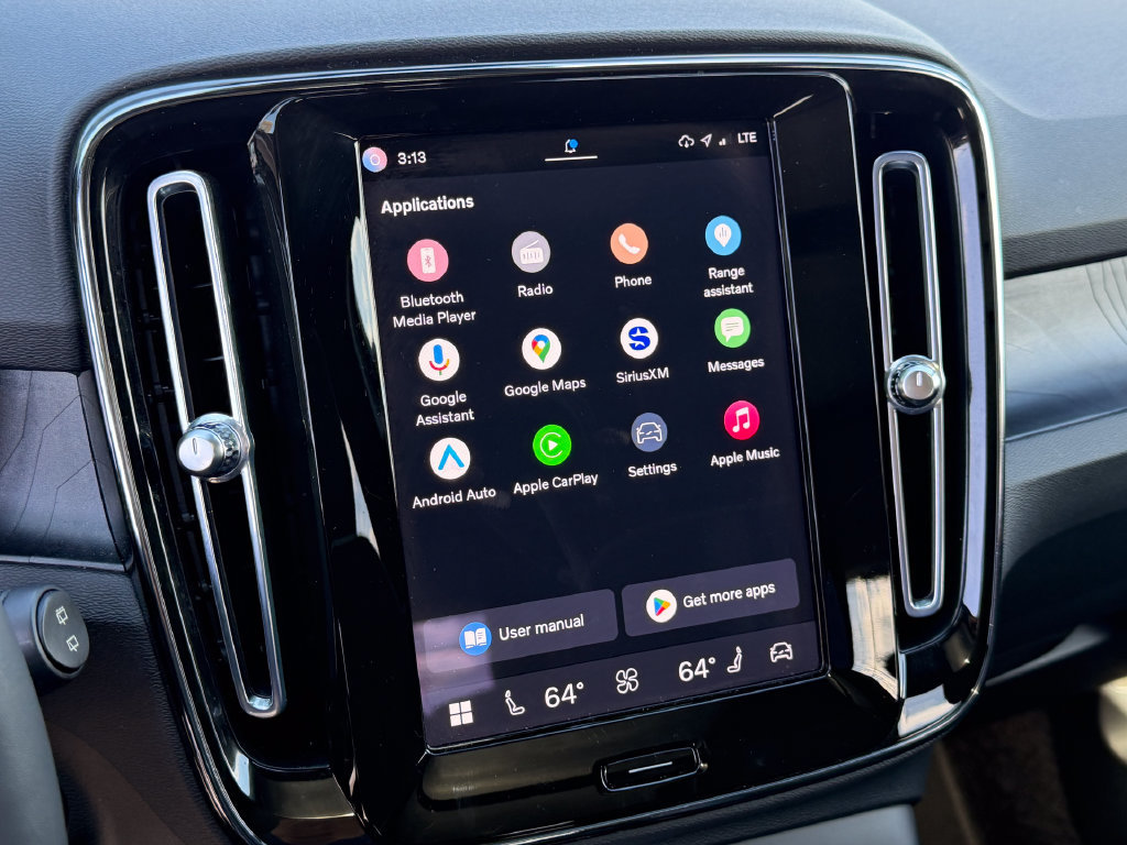 Certified 2023 Volvo XC40 Recharge Plus AWD/4WD image 32