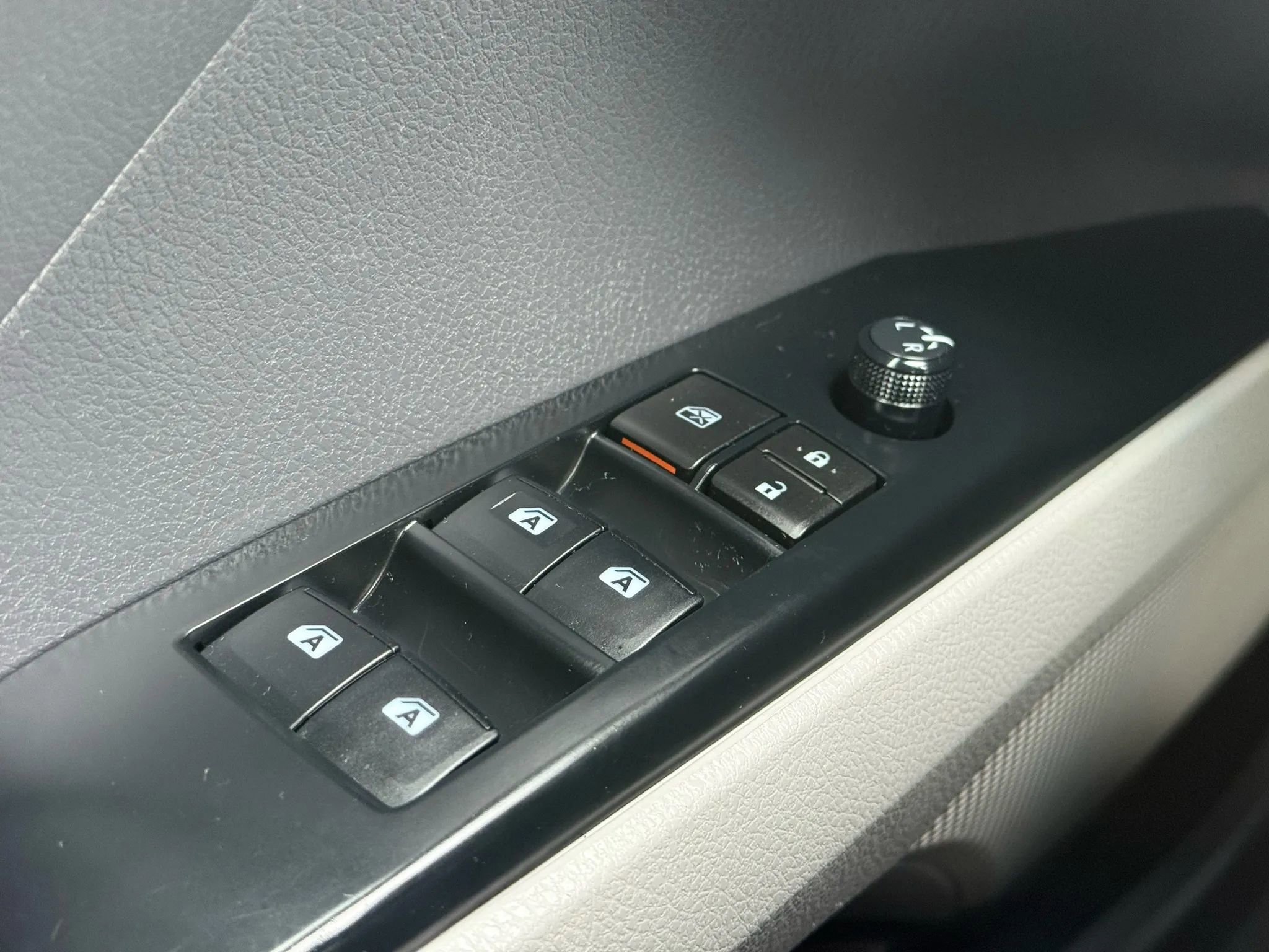 Used 2018 Toyota Camry LE w/ Protection Package (Q2) image 34