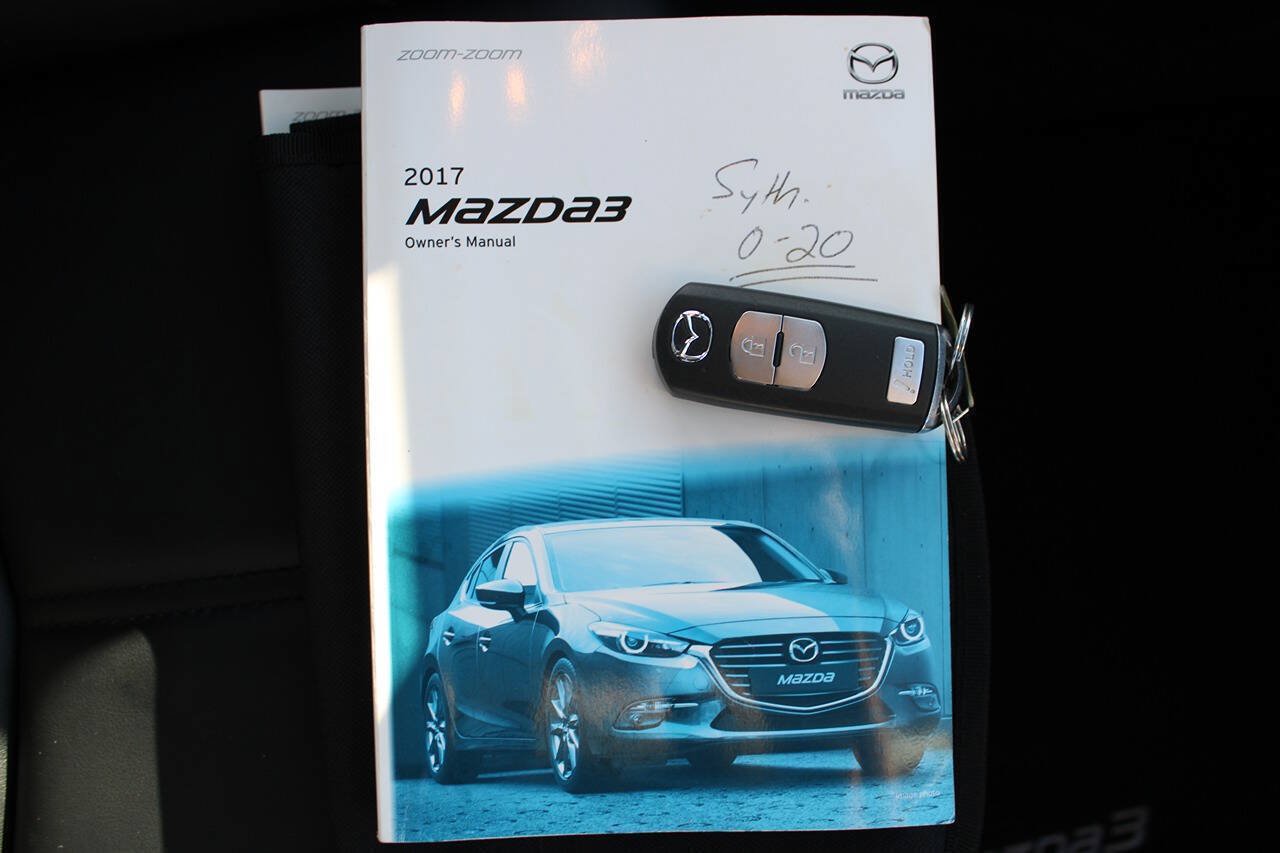 Used 2017 MAZDA MAZDA3 Touring FWD image 44