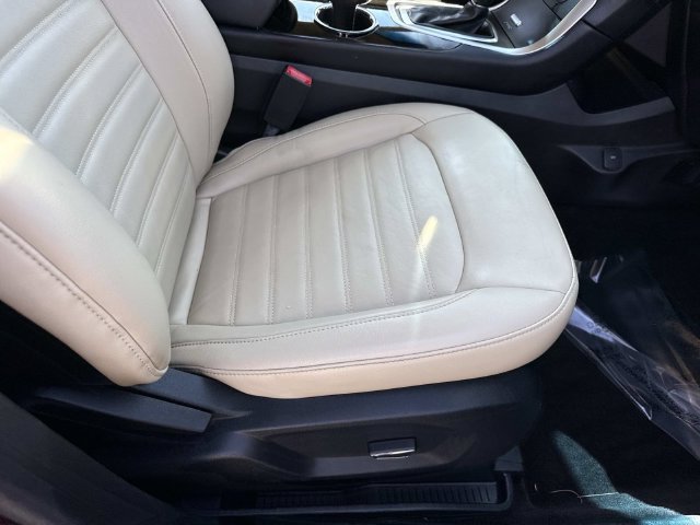 Used 2017 Ford Edge SEL w/ Equipment Group 201A AWD/4WD image 10