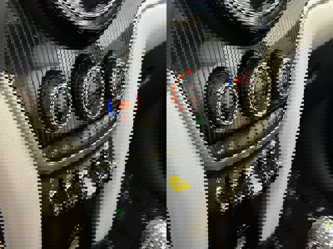 Used 2022 MINI Cooper Countryman SE w/ Convenience Package image 23