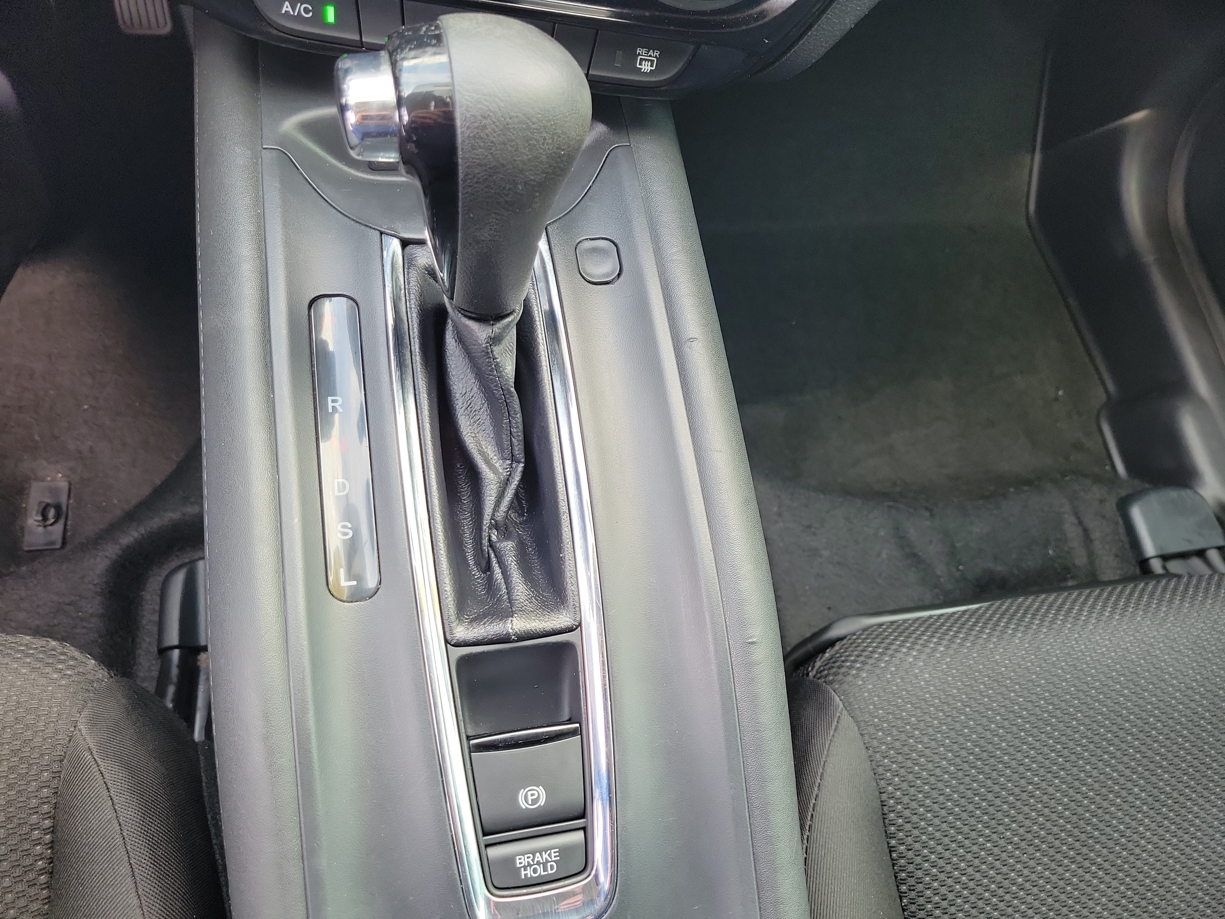 Used 2016 Honda HR-V LX image 27