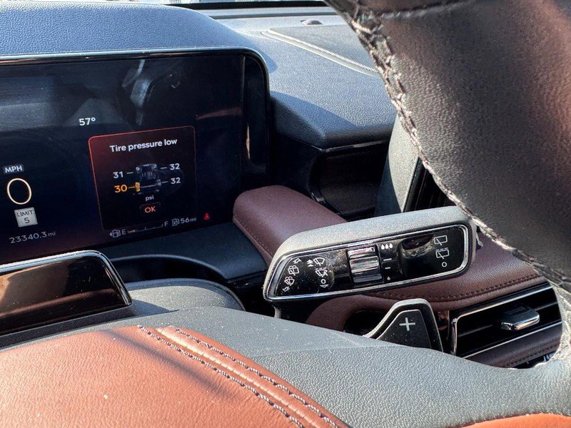 Certified 2025 Lincoln Aviator Reserve w/ Equipment Group 201A image 21