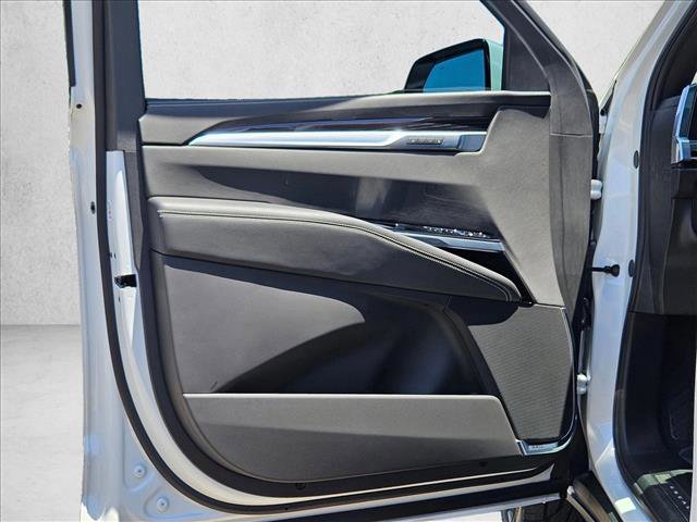 Used 2025 Cadillac Escalade Sport AWD/4WD image 10