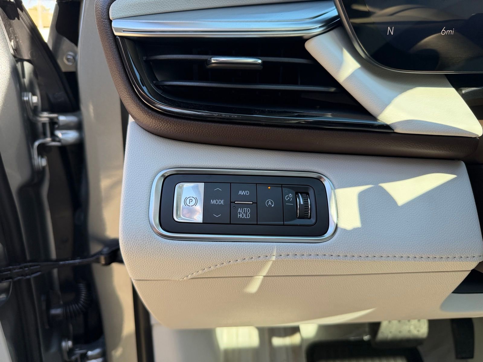 New 2026 Buick Enclave Avenir w/ Super Cruise Package AWD/4WD image 12