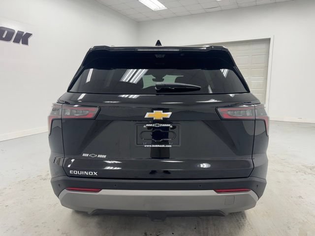 Used 2025 Chevrolet Equinox LT w/ Convenience Package II FWD image 6