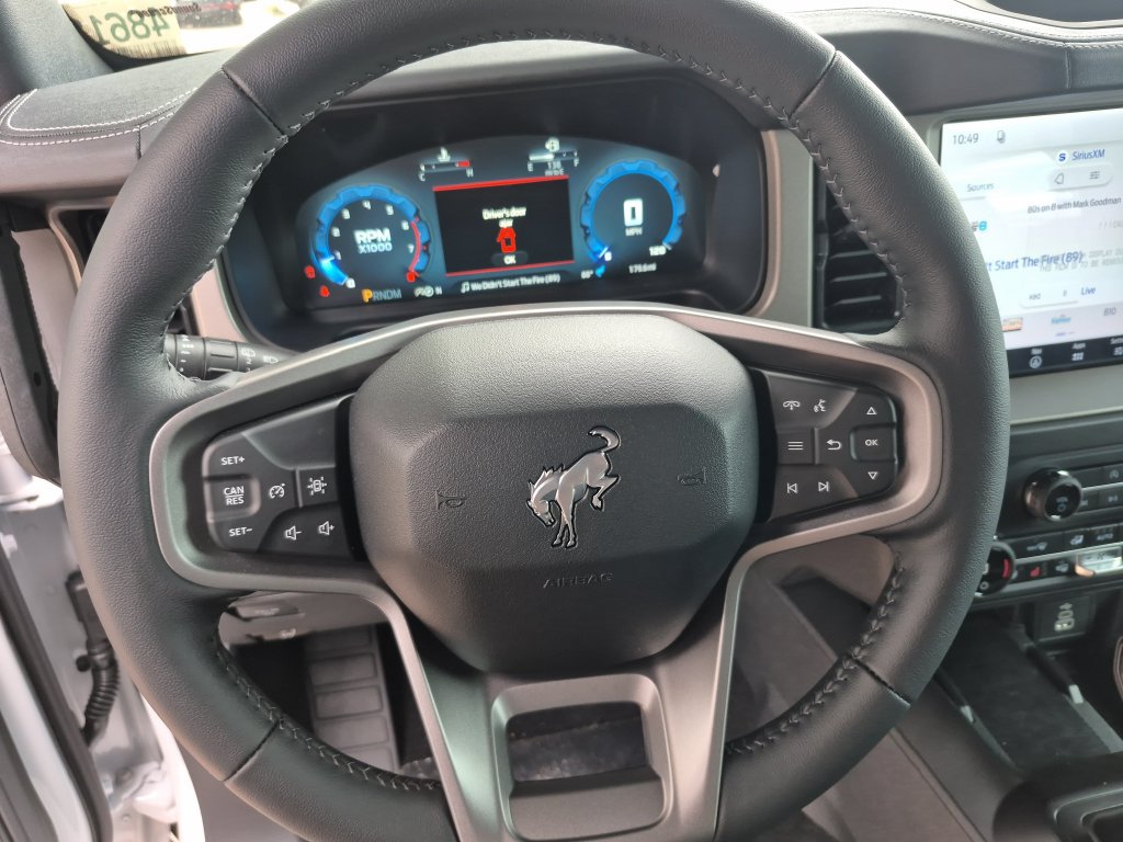 New 2026 Ford Bronco Outer Banks w/ Black Appearance Package AWD/4WD image 13