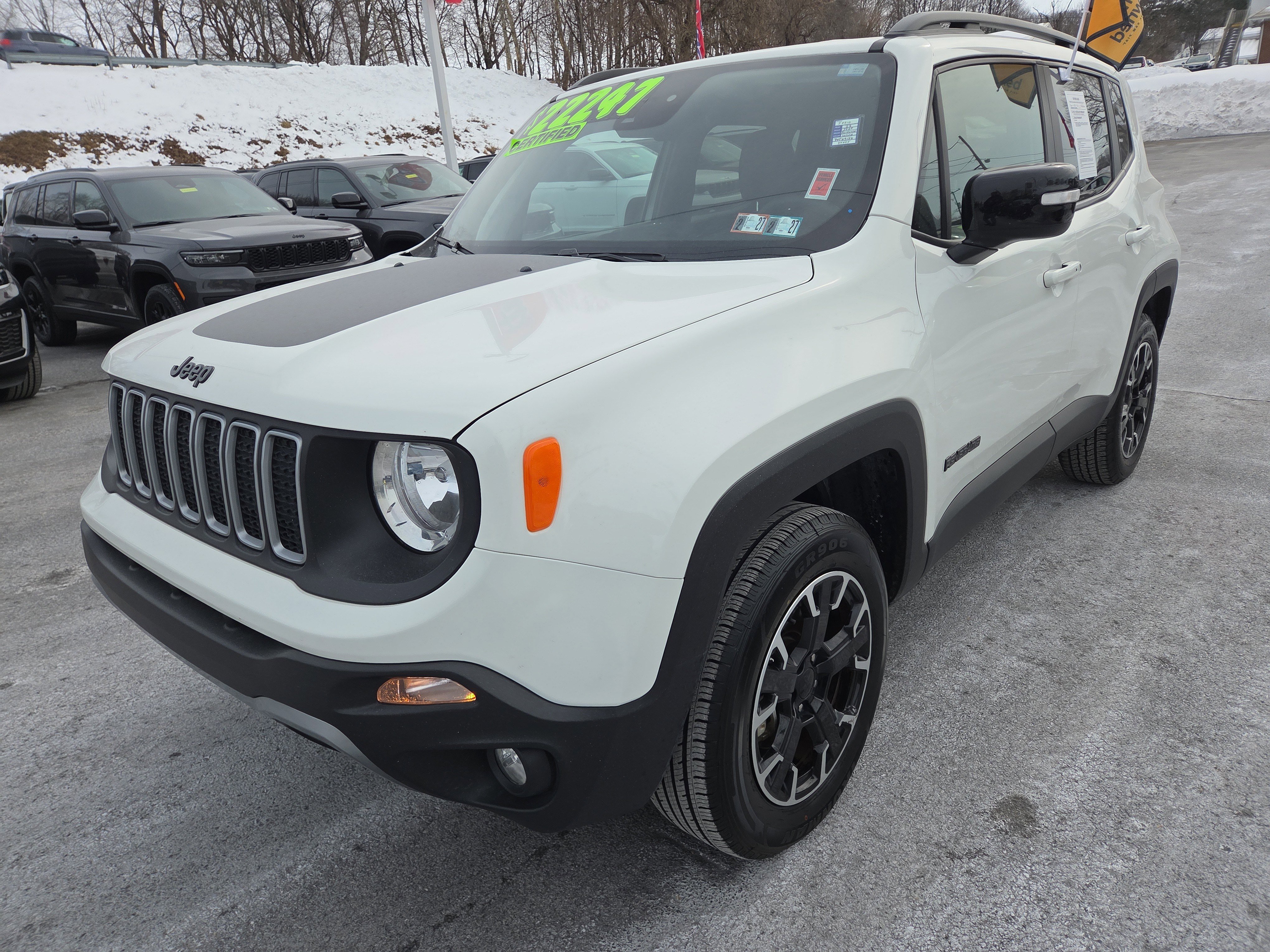 Certified 2023 Jeep Renegade Latitude AWD/4WD image 7