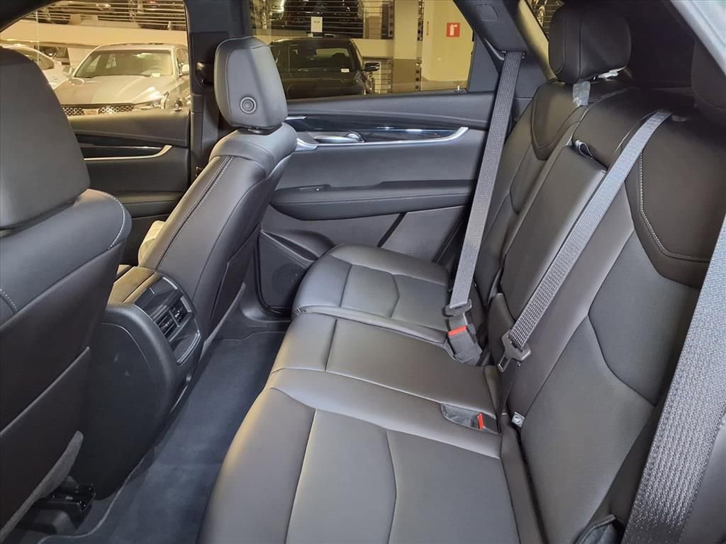 New 2025 Cadillac XT5 Premium Luxury FWD image 13