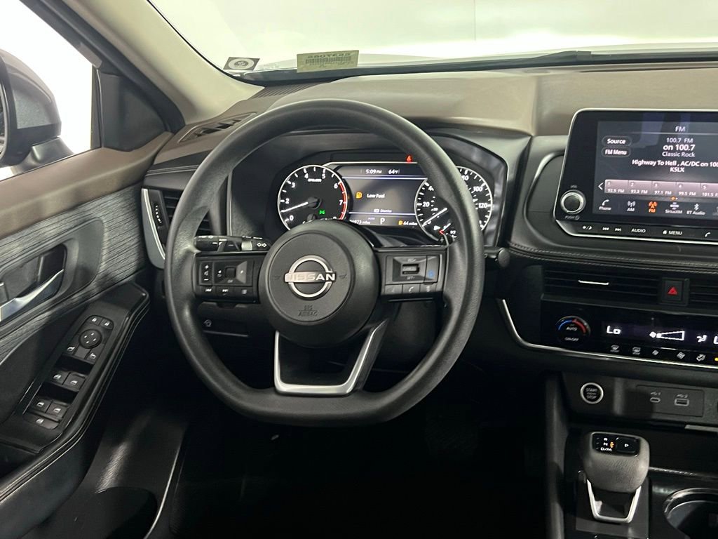 Used 2023 Nissan Rogue SV image 13