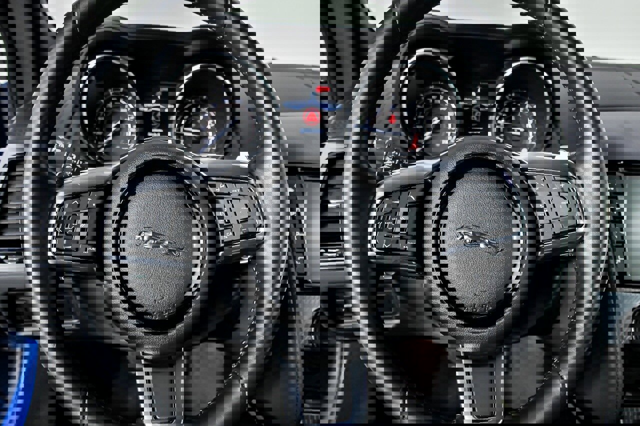 Used 2018 Jaguar F-TYPE R-Dynamic image 26