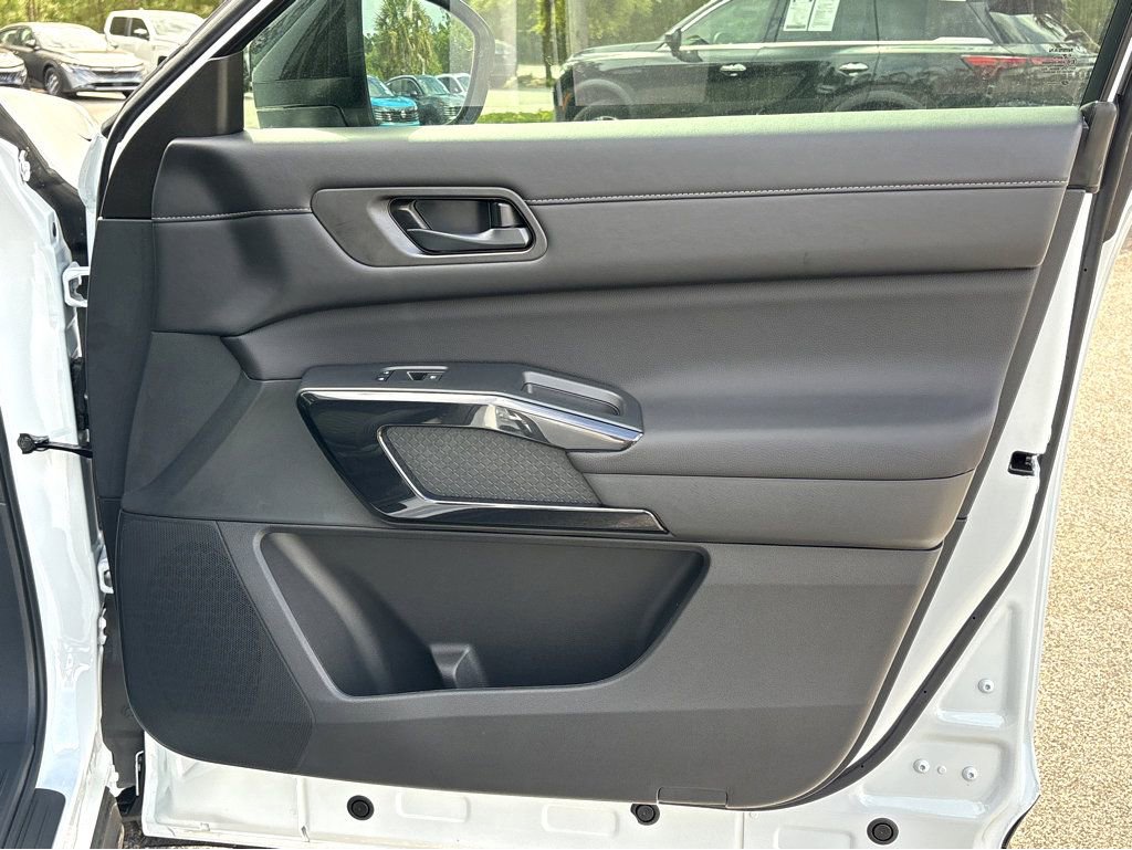 New 2026 Nissan Pathfinder SV FWD image 12