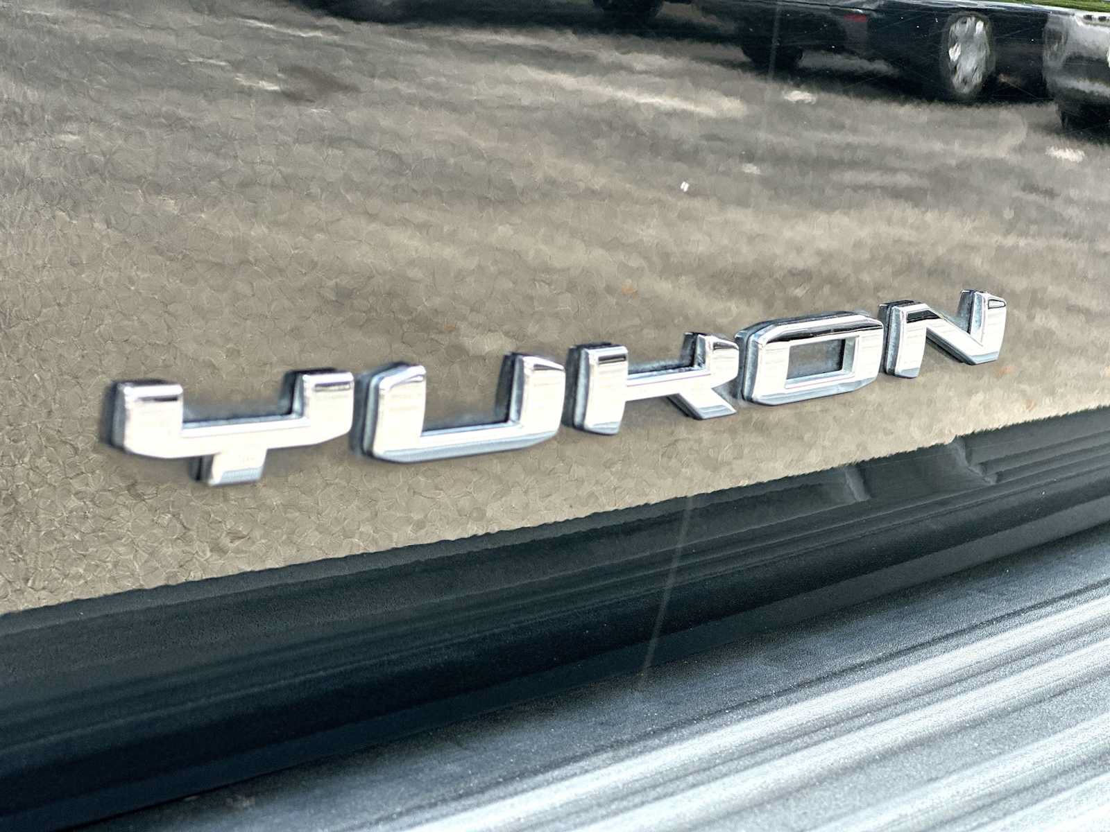 Used 2023 GMC Yukon AT4 w/ AT4 Premium Plus Package AWD/4WD image 15