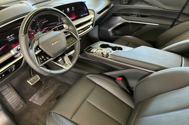 New 2026 Cadillac Lyriq V image 10