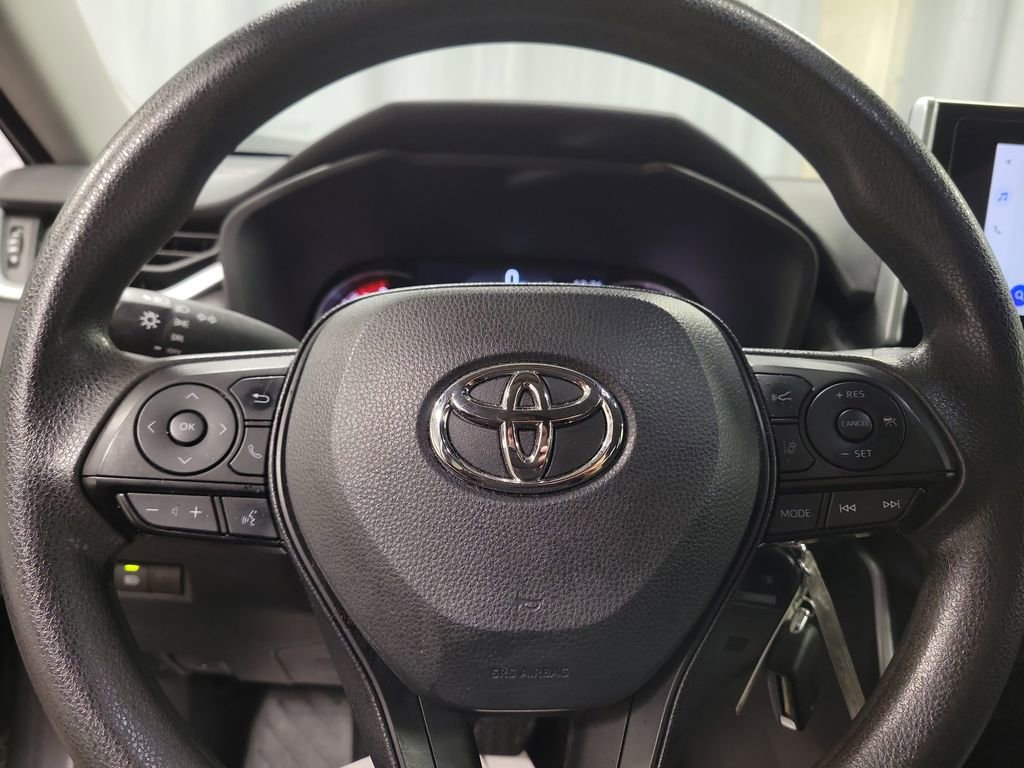 Used 2023 Toyota RAV4 LE image 18