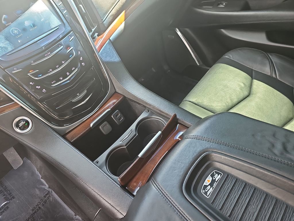 Certified 2018 Cadillac Escalade Luxury AWD/4WD image 28