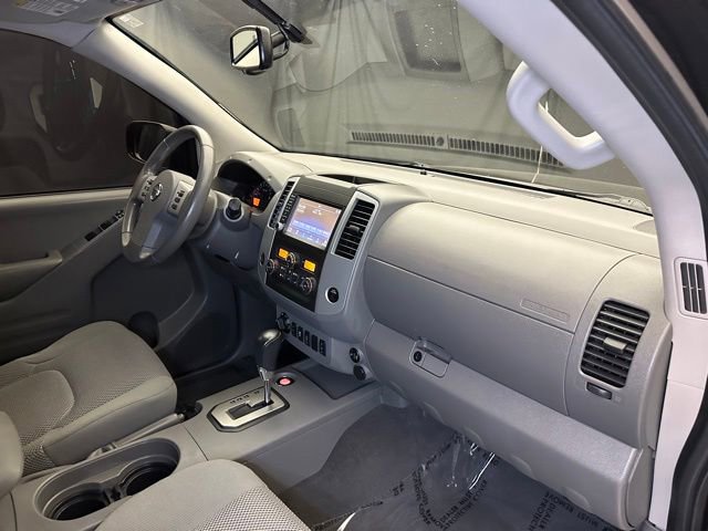 Used 2021 Nissan Frontier SV w/ Midnight Edition Floor Mats AWD/4WD image 17