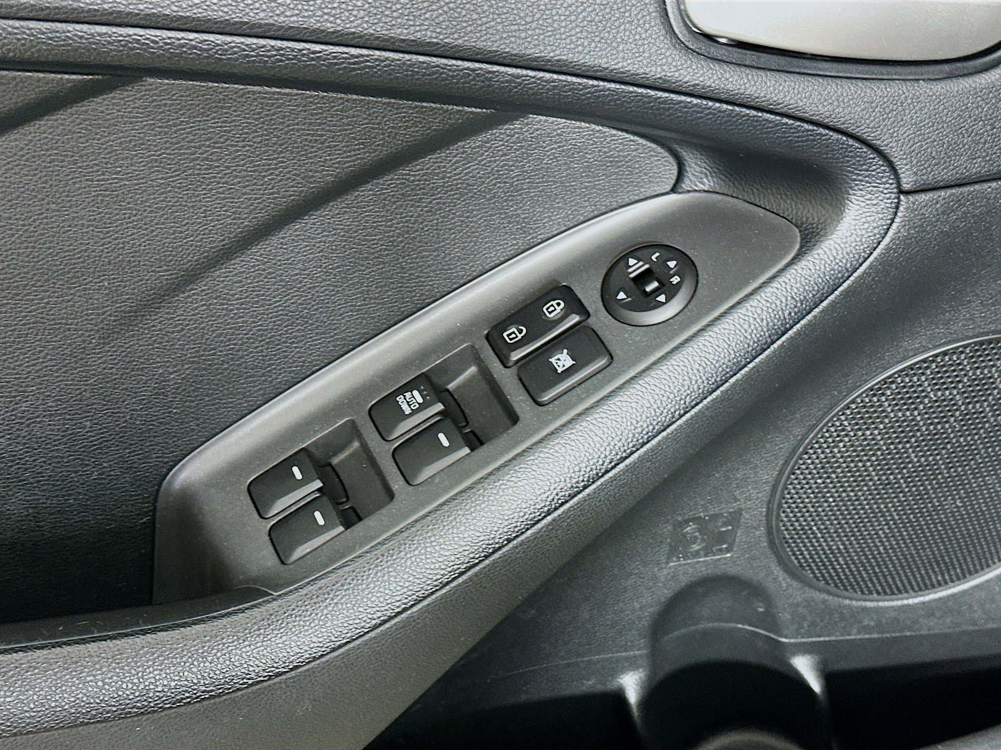 Used 2017 Kia Forte LX w/ LX Popular Package image 15