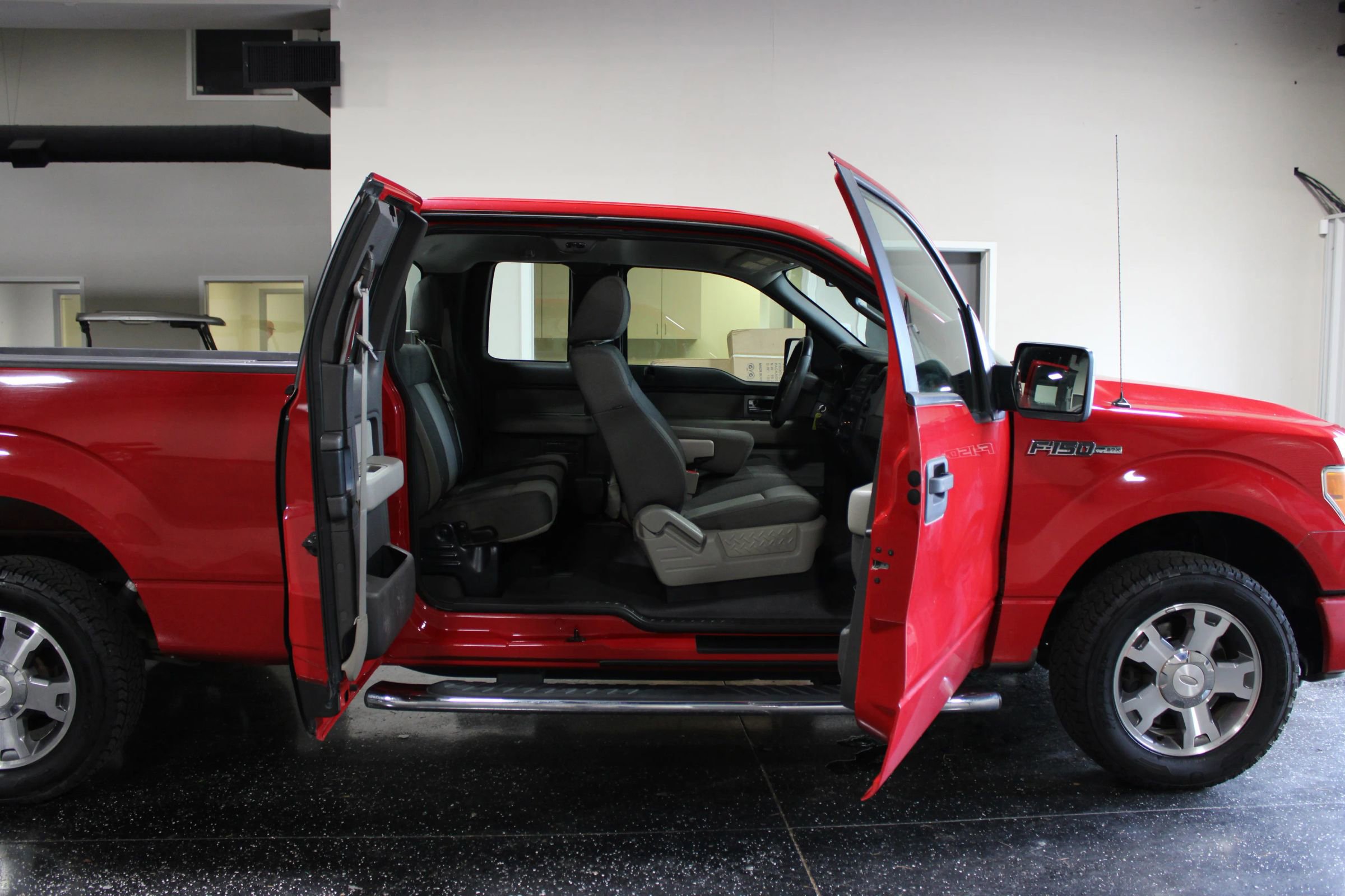 Used 2010 Ford F150 STX image 22
