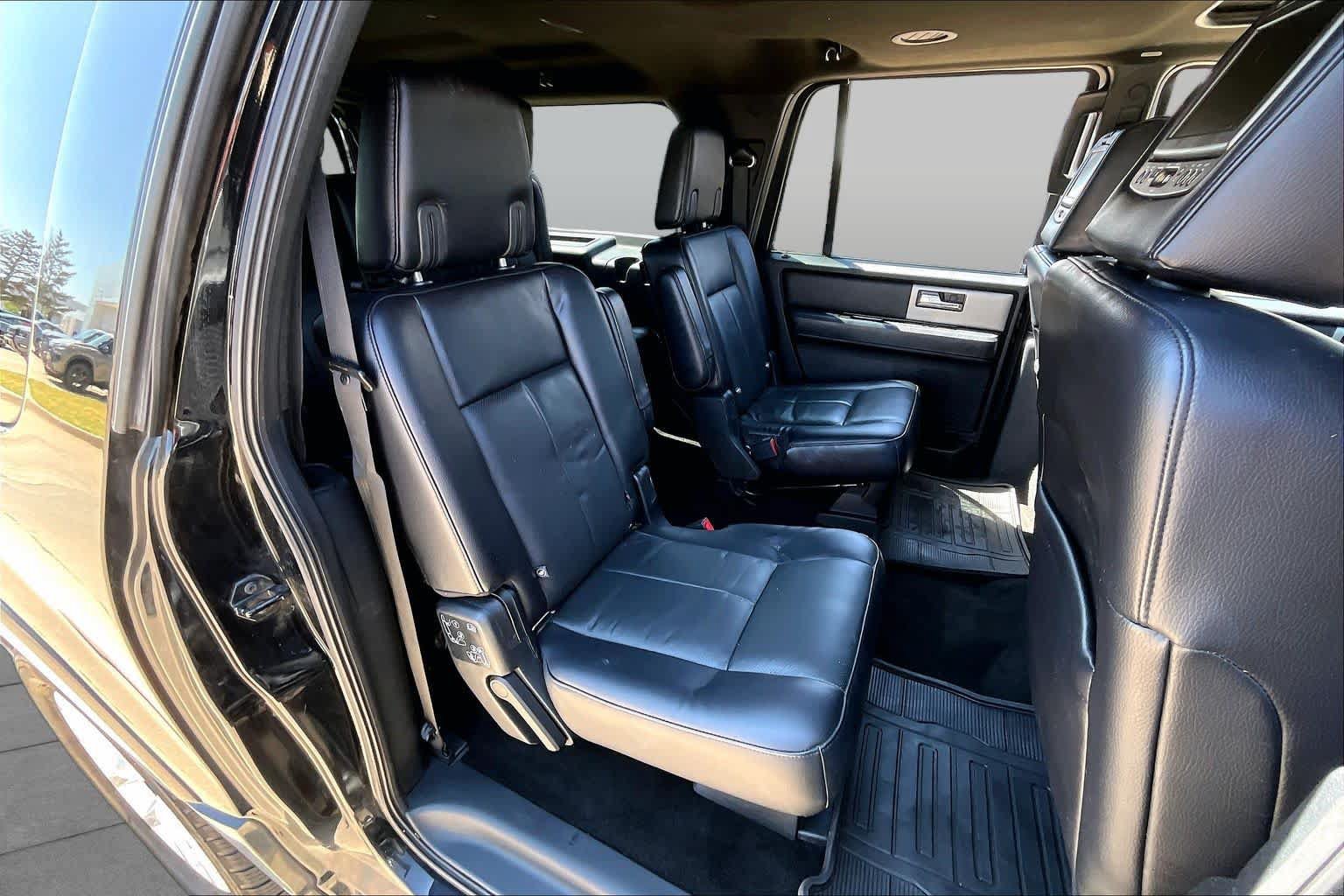 Used 2017 Ford Expedition EL Limited w/ Equipment Group 301A AWD/4WD image 19