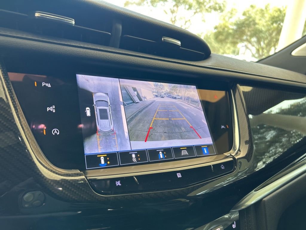 Used 2021 Cadillac XT6 Sport image 9