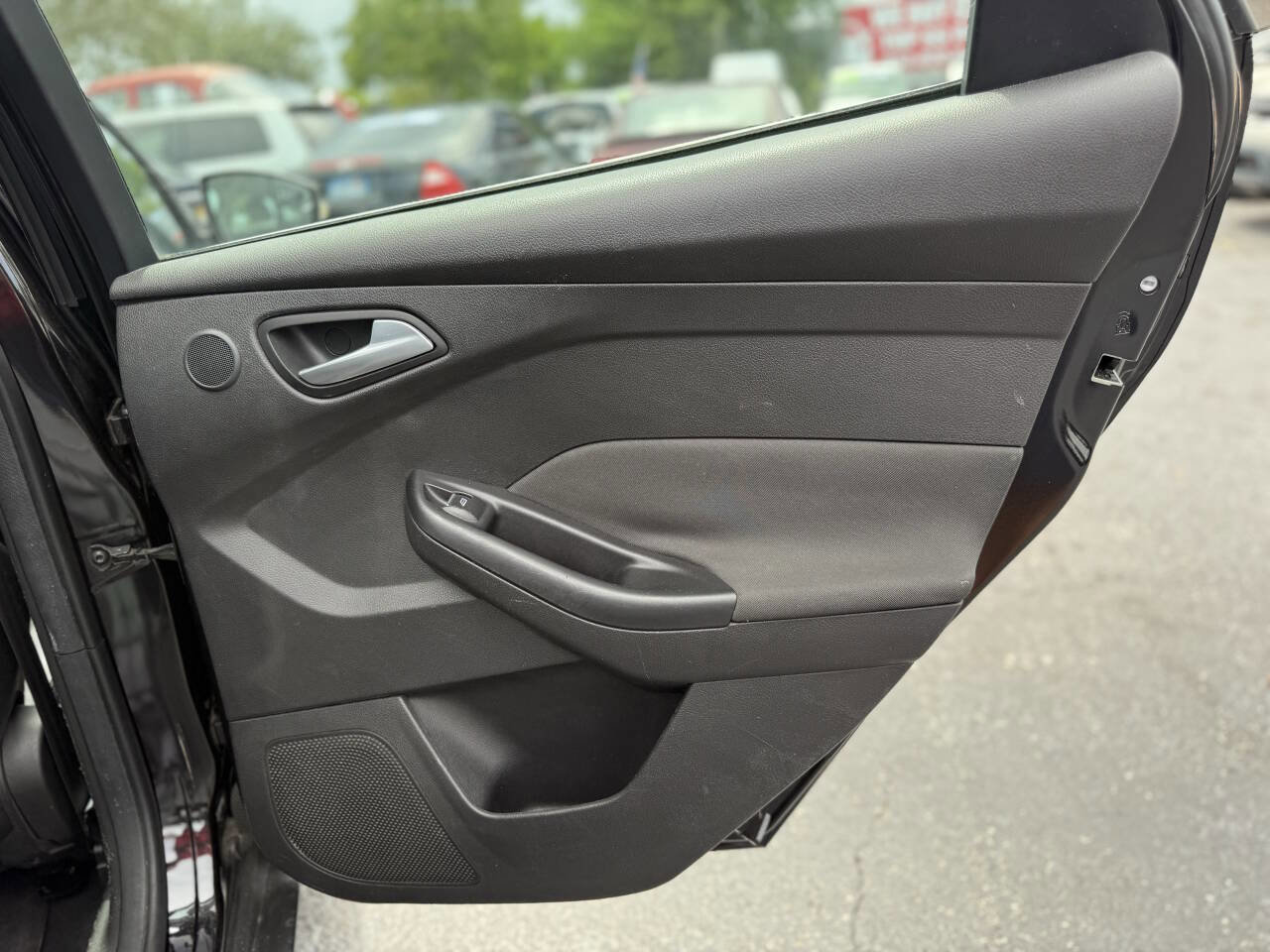 Used 2012 Ford Focus SEL image 21